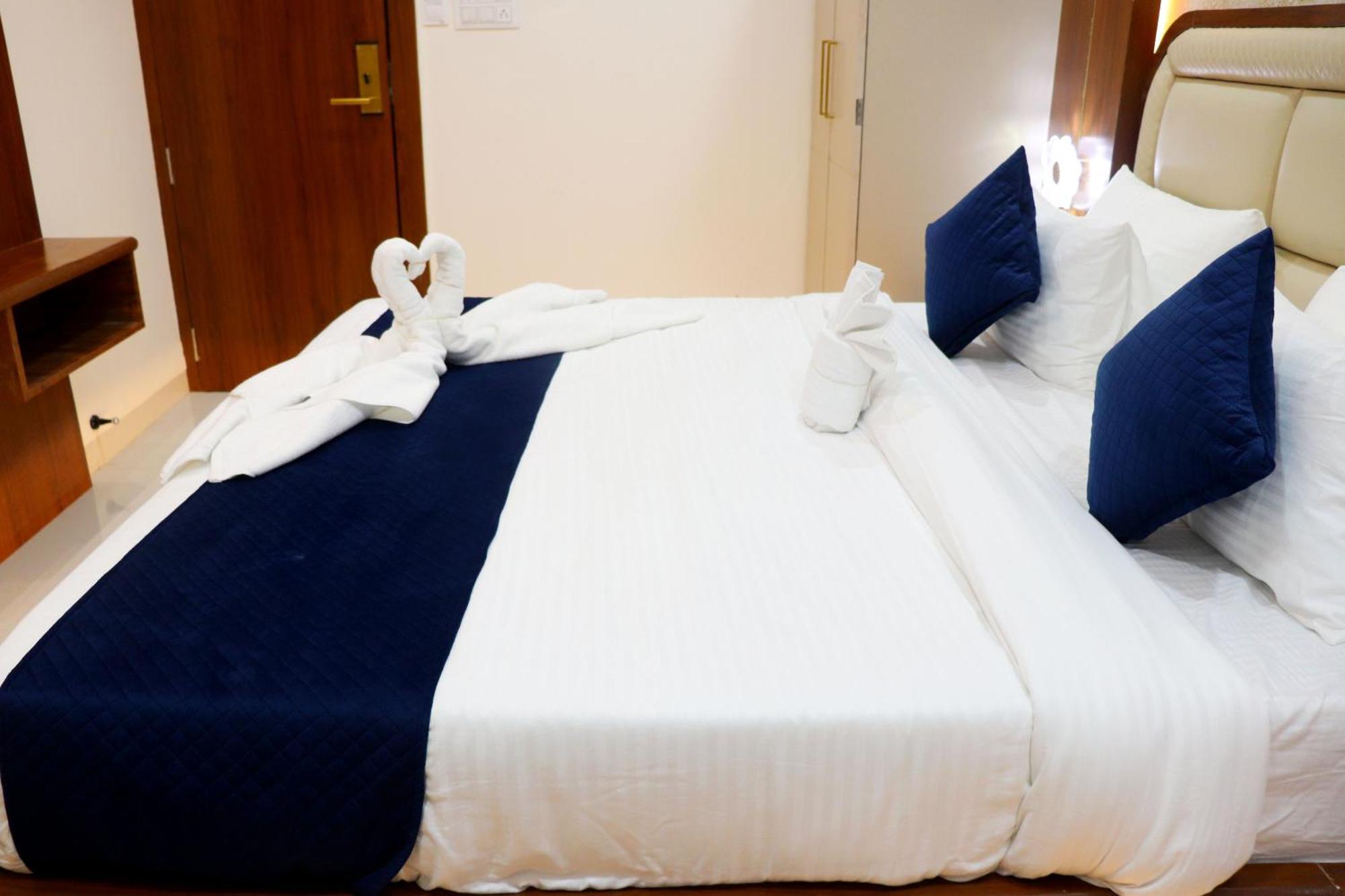 Hotel Aranyasutra Inaya, 인도르 외부 사진