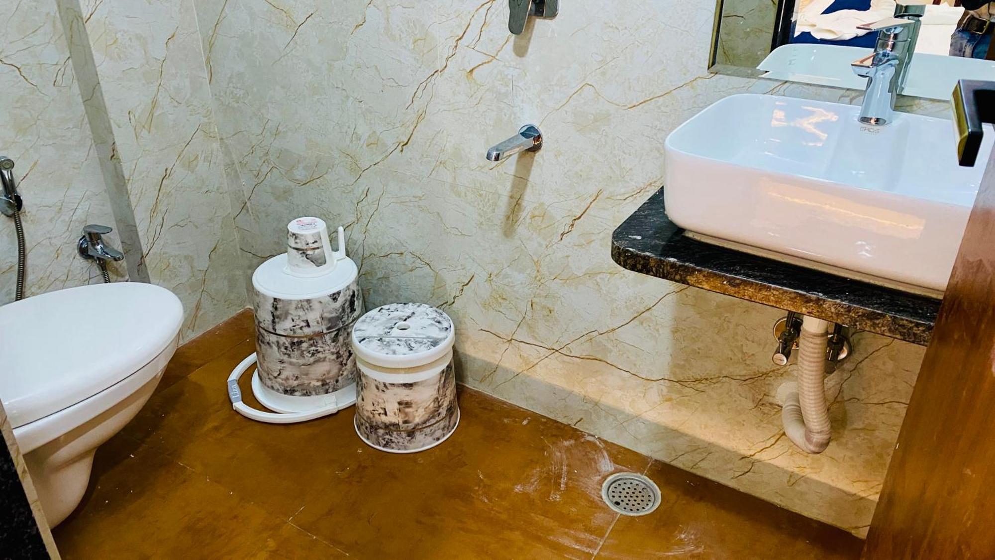Hotel Aranyasutra Inaya, 인도르 외부 사진